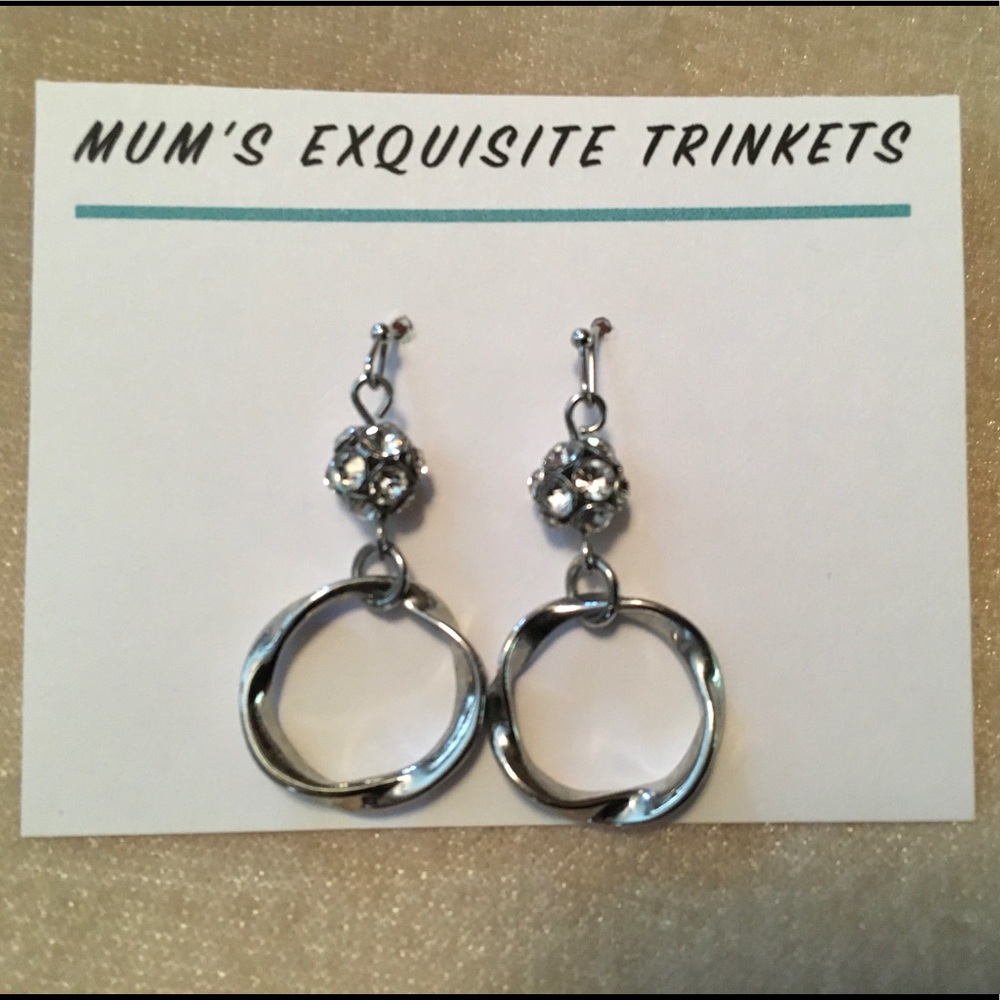 Silver Wavy Open Circle Hoop Rhinestone Earrings